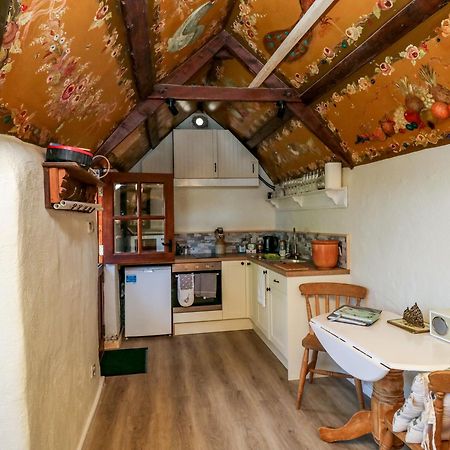 Toad Hall Cottage ทอตเนส ภายนอก รูปภาพ
